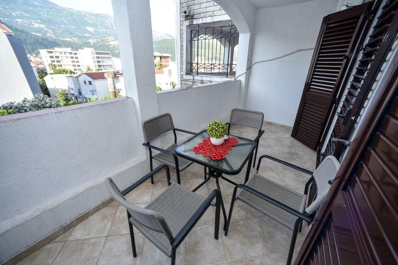 Bologna Apartments Budua Esterno foto