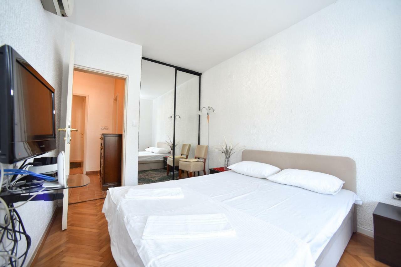 Bologna Apartments Budua Esterno foto