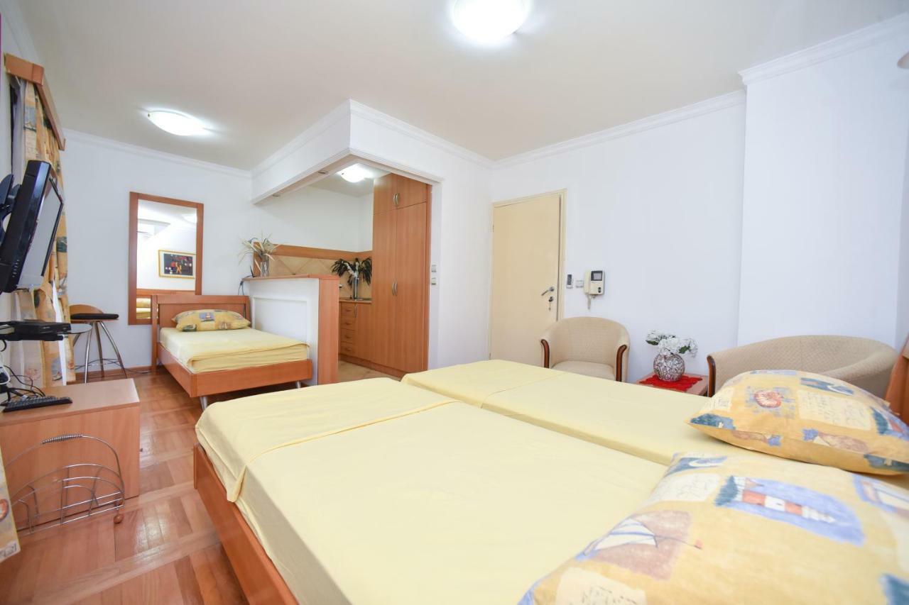 Bologna Apartments Budua Esterno foto