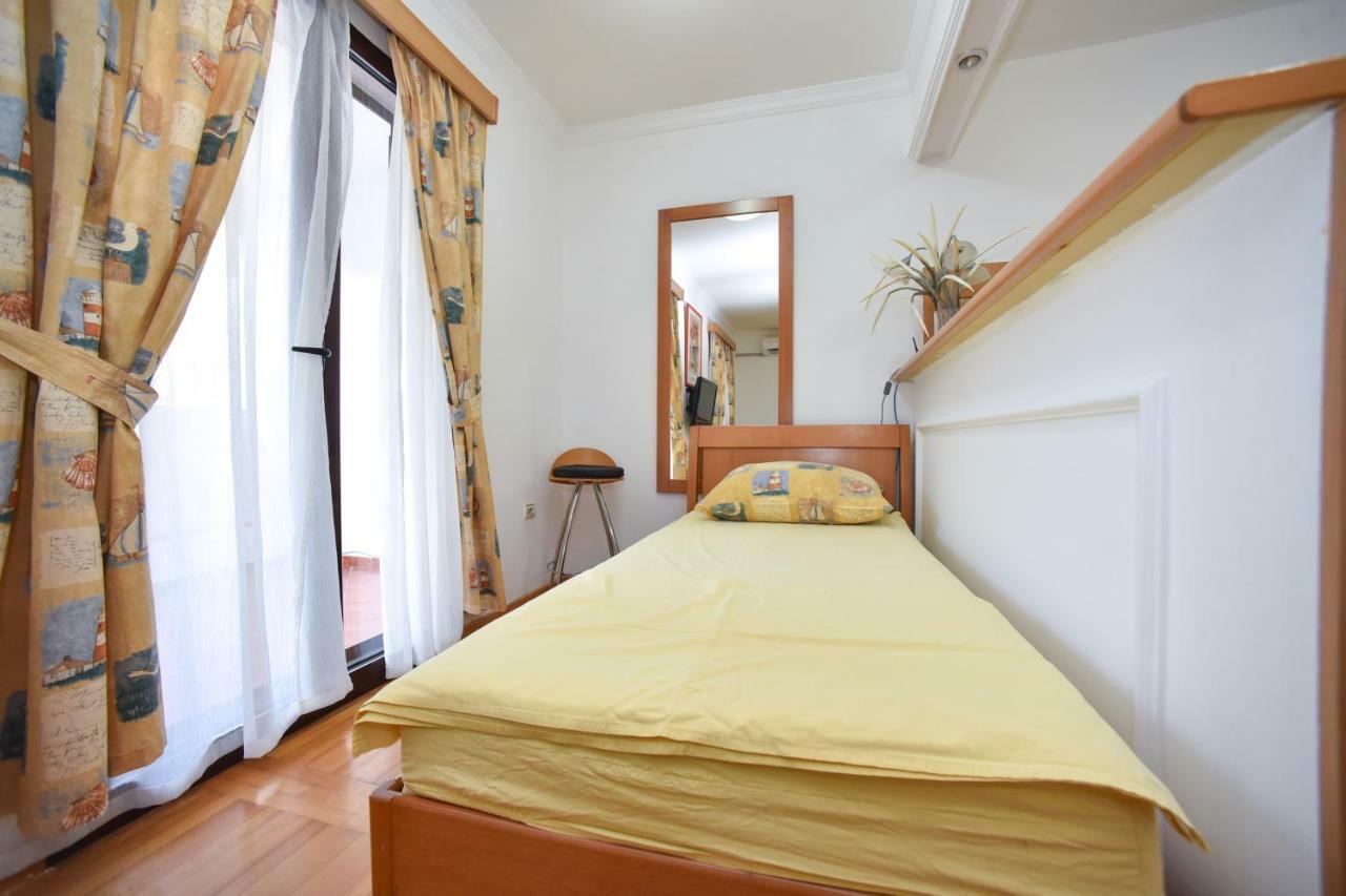Bologna Apartments Budua Esterno foto