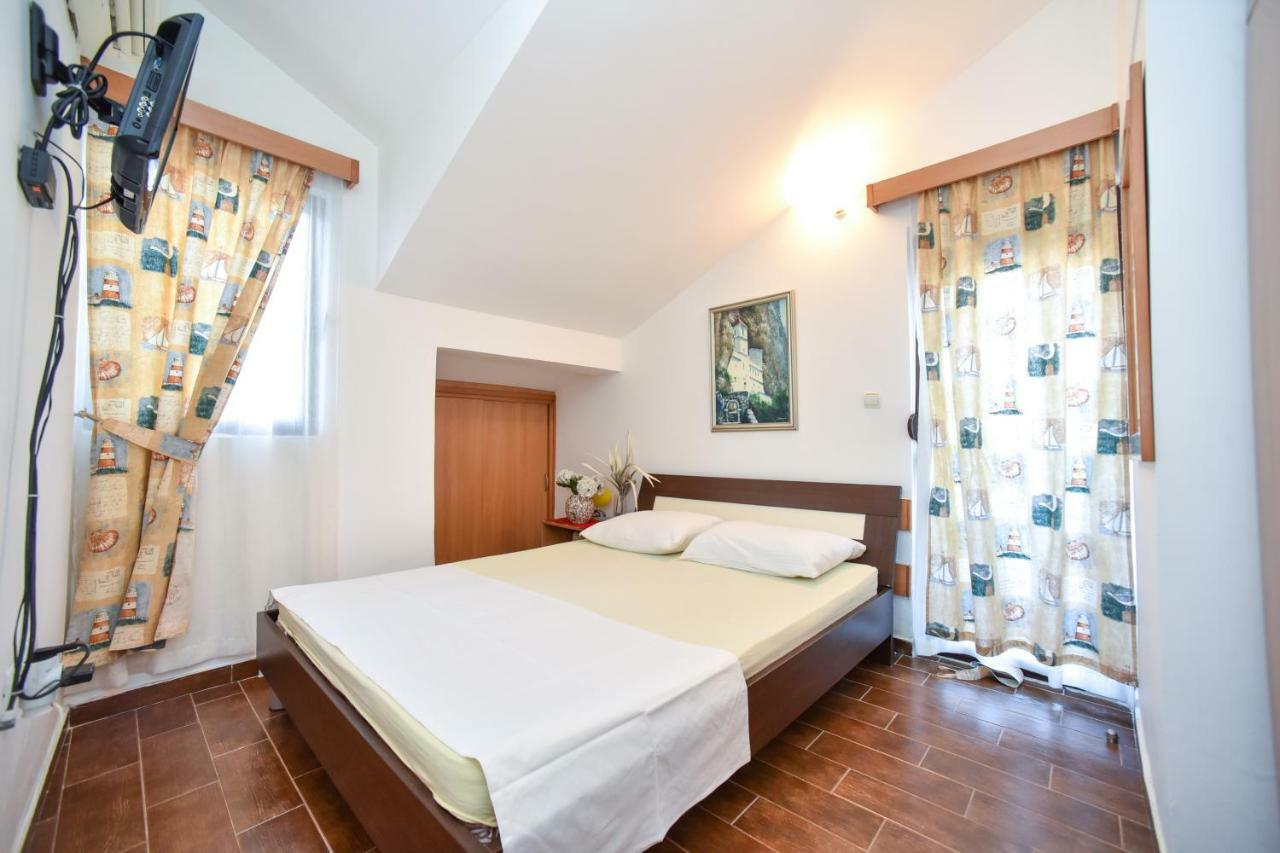 Bologna Apartments Budua Esterno foto