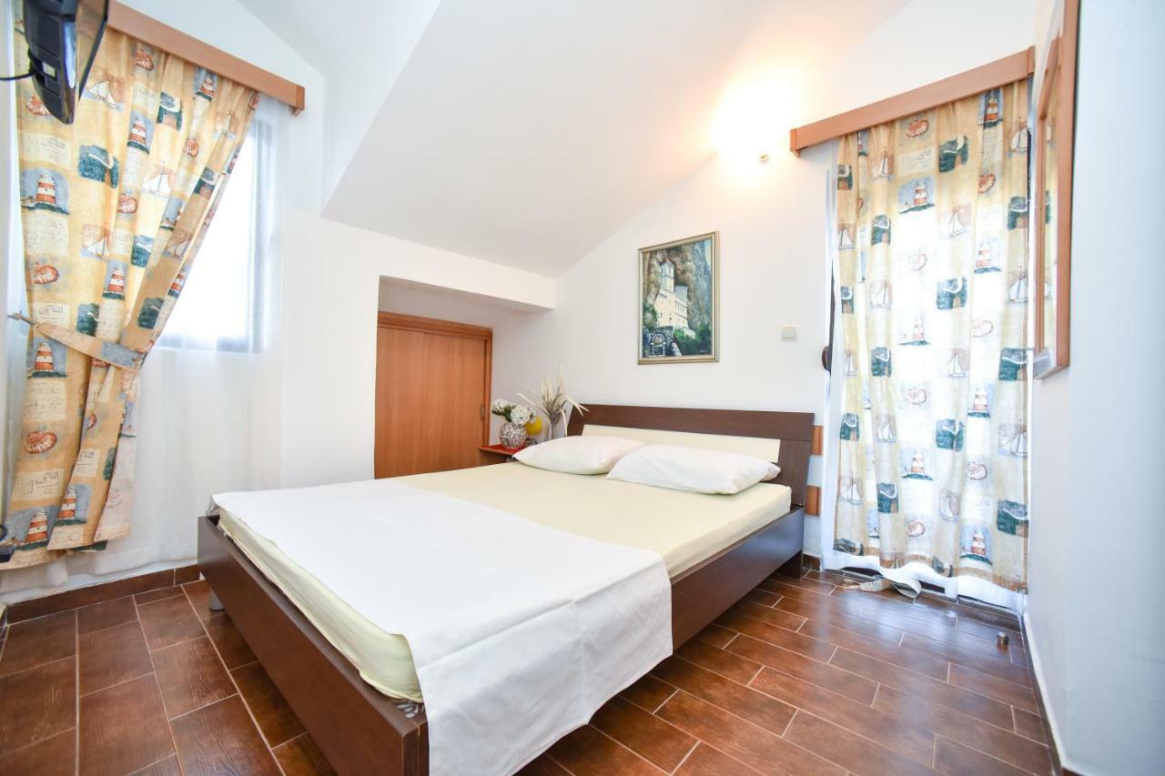 Bologna Apartments Budua Esterno foto