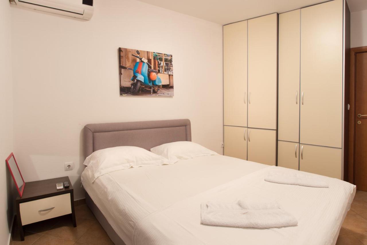 Bologna Apartments Budua Esterno foto